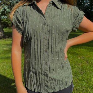 green floral button up short sleeve blouse/shirt b3lla swan vibes